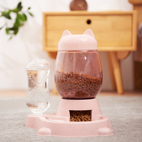 Food dispenser for cats