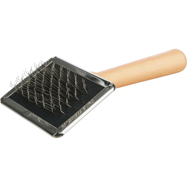 3x soft brush, wooden handle/metal bristles